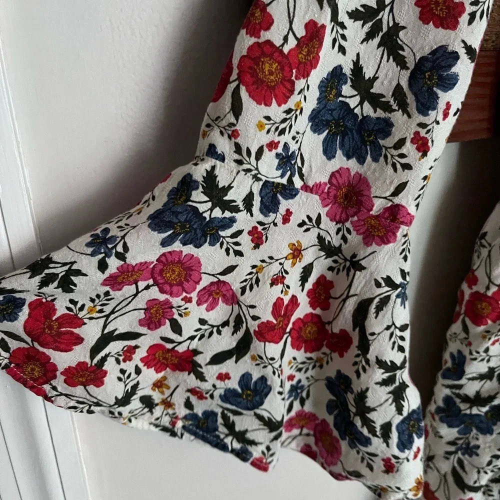 American Eagle floral romper long flare sleeve size Small adjustable neckline - Picture 2 of 8